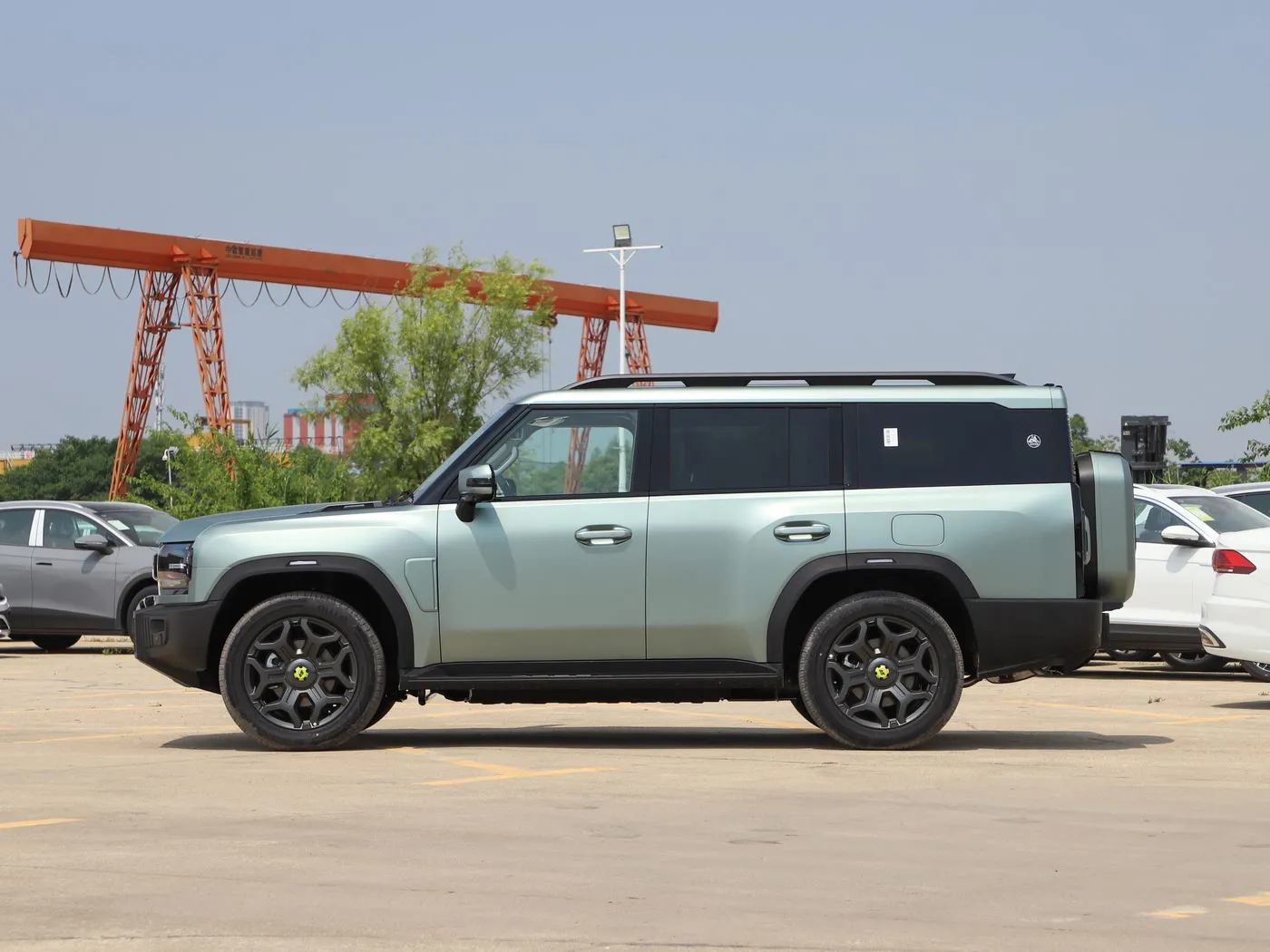 Jetour ShanHai T2 Extended Version 1.5TD DHT 206km XWD 7-Seater Conquest