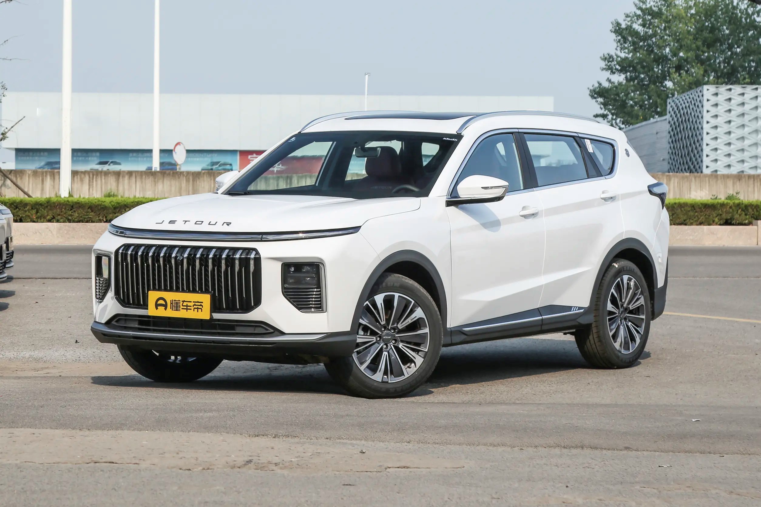 Jetour X70 PLUS 2026 Model Year 1.5T DCT Luxury Edition 7-Seater